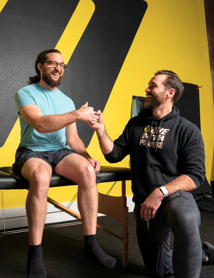 Brian Murray coaching a client in South Austin